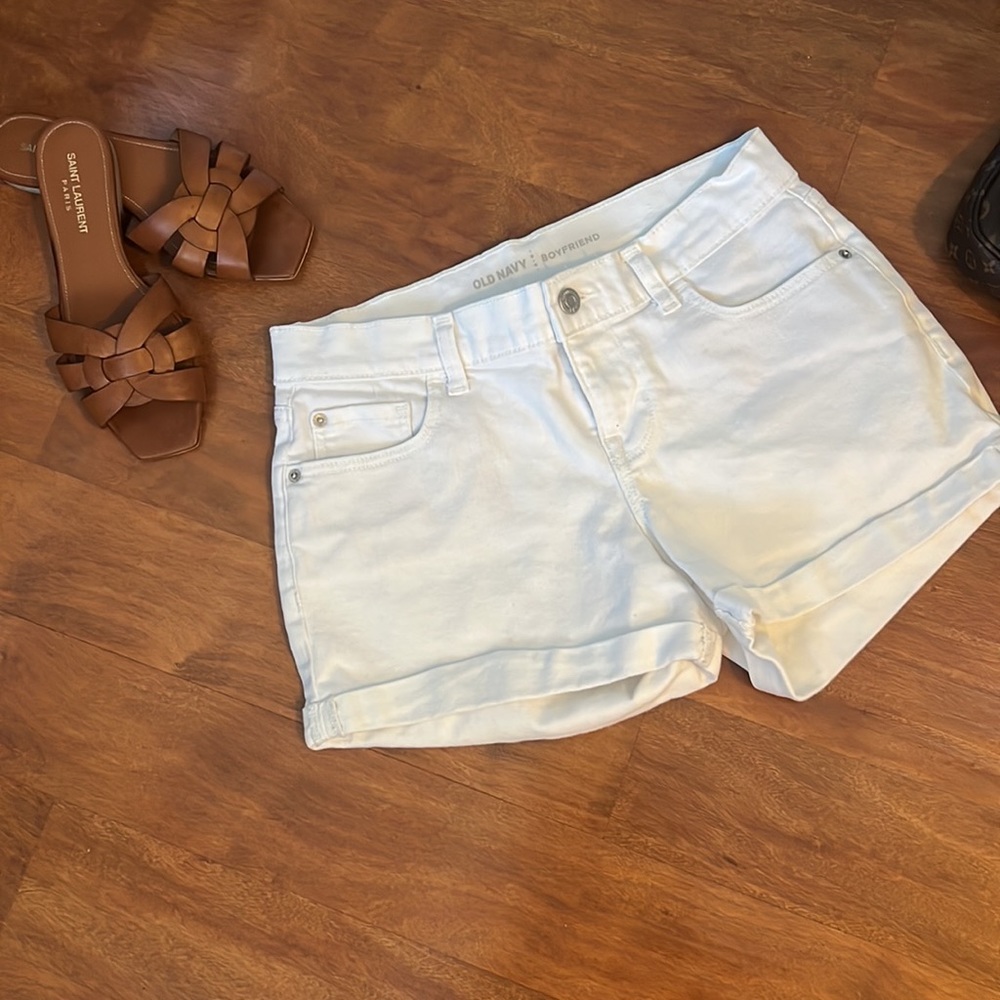 Old Navy Boyfriend Shorts - Picture 2 of 12